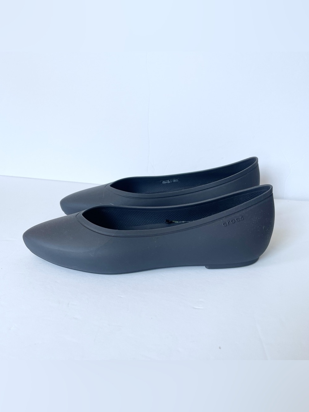 Crocs Brooklyn Black Pointed Toe Ballet Rubber Flats Size 7 Comfort Travel